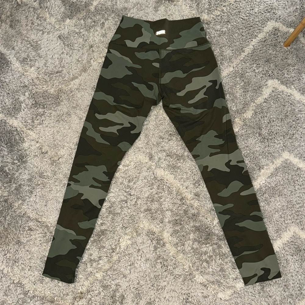 PINK Camo Leggings - Picture 2 of 5